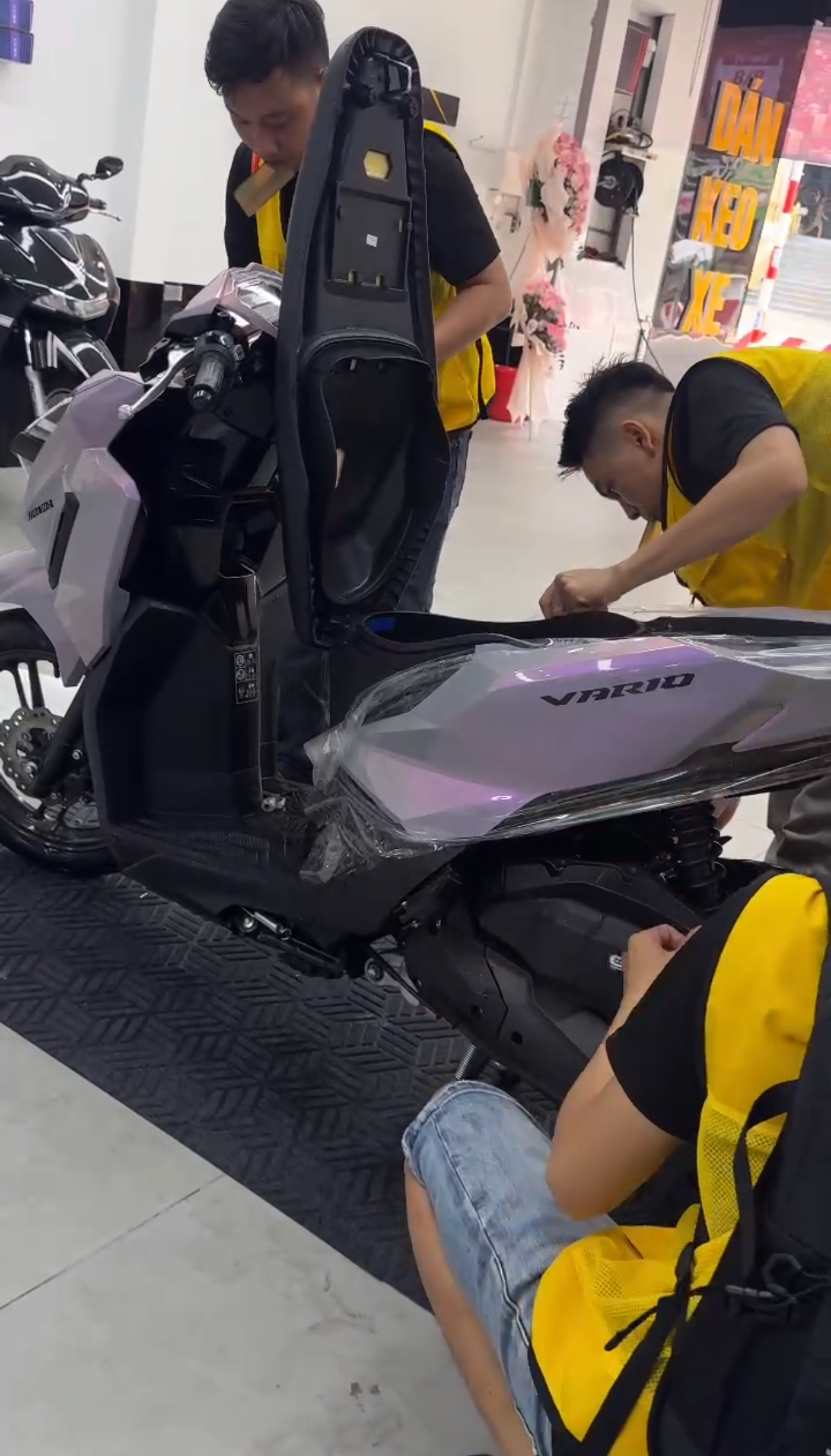 Decal Xe Bình Dương – Địa Chỉ Dán Decal Xe Uy Tín